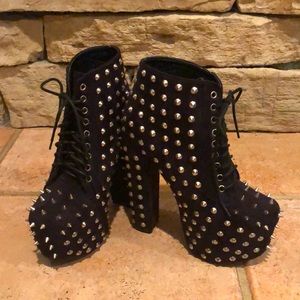 Spiked boots